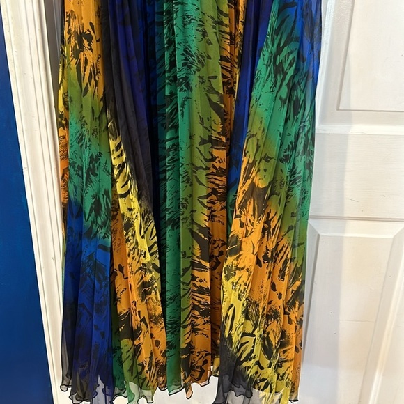 NWT Women’s Bicici Multi Color Halter Top Sequined Waist Maxi Dress Size Small - Picture 7 of 11
